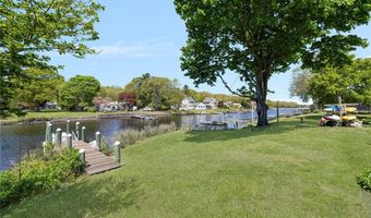106 N River Dr, Narragansett, RI 02882