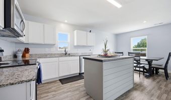 881 Ashbury Ln, Ayden, NC 28513