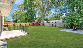 32 Belmont Ave, Bayville, NJ 08721