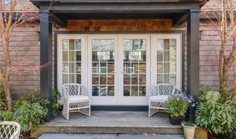 27 William St, Newport, RI 02840