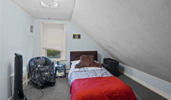 106 Providence Ave, East Providence, RI 02915