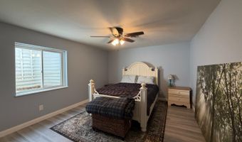 102 Shale Ct, Batesville, IN 47006