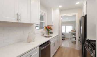 539 Mizzen Ave, Beachwood, NJ 08722