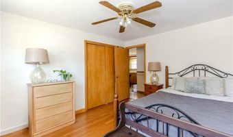 39 Fairview Ave, East Providence, RI 02914
