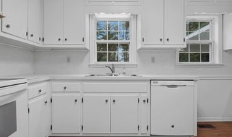 2008 McIntosh Rd, Albany, GA 31701