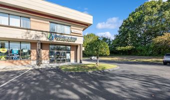 1271 S Broad St, Wallingford, CT 06492