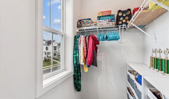42023 SPRING AIR Dr, Brambleton, VA 20148