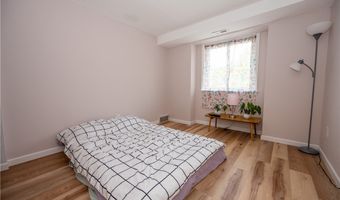 132 Harrogate E, Amherst, NY 14221
