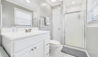 33 STEPHANIE Dr, Bear, DE 19701