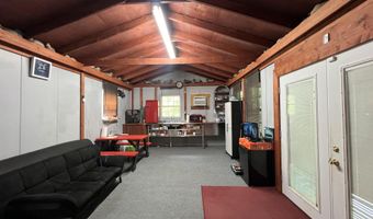 590 TOWBOAT Ln, Adamsville, TN 38310