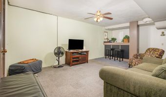 6781 Meadow Ridge Ln, Amberley, OH 45237
