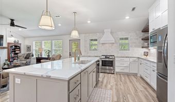 4 Callander Ln, Bella Vista, AR 72715