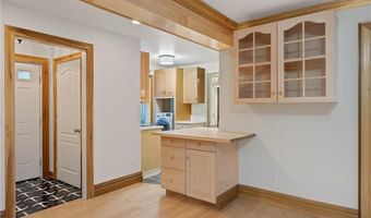364 Bellevue Ave D3, Newport, RI 02840