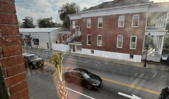 200 Carteret St 201, Beaufort, SC 29902