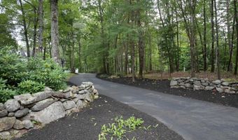 68 Perry Rd, Bedford, NH 03110