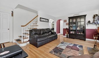 69 S Airmont Rd, Airmont, NY 10901