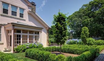 2 Hazard Ave, Newport, RI 02840