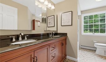 40 White Pine Dr, Glocester, RI 02814