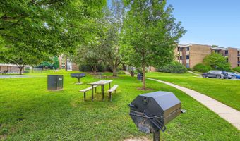 9900 GEORGIA Ave 27-716, Silver Spring, MD 20902