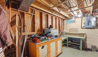 205 Victoria Dr, Alexandria, MN 56308