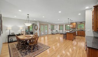 2349 Lake View Dr, Ames, IA 50010