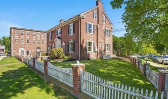 6 Windsor St, Andover, MA 01810