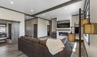 40 Bunker Ln, Blanchard, ID 83804