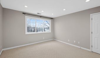 1455- B N VAN DORN St, Alexandria, VA 22304