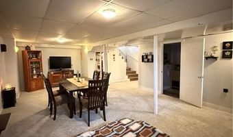 124 Zinnia Dr, Cranston, RI 02920