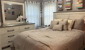 11 Glen St, North Providence, RI 02911