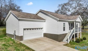826 Barnes St, Albertville, AL 35950