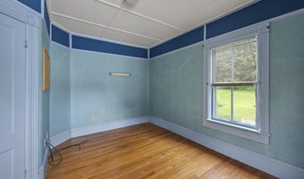 34-36 Crandall St, Adams, MA 01220