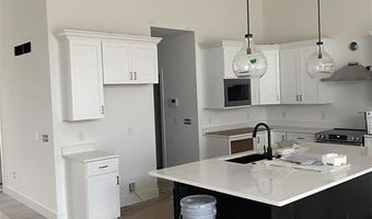 798 Canary Dr, Ballwin, MO 63021