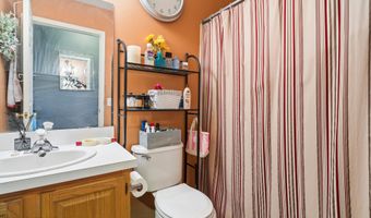 5 Brentwood Dr, Bayville, NJ 08721
