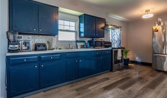 74 Brookhaven Dr, East Providence, RI 02914