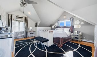 38 Bayside Pl, Amityville, NY 11701