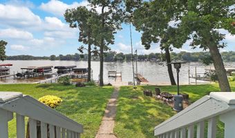 42385 N Woodbine Ave, Antioch, IL 60002