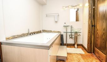 2410 Quail Run Blvd, Aberdeen, SD 57401