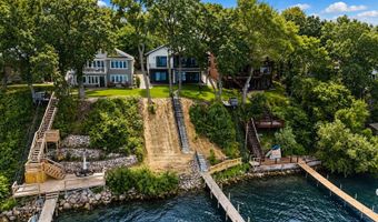 2707 1st St, Arnolds Park, IA 51331