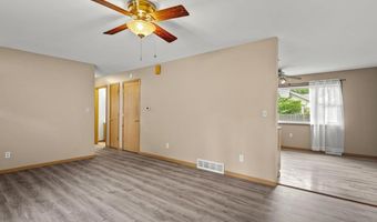 118 W Hawley St, Amboy, IL 61310