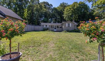 41 Wakemore St, Darien, CT 06820