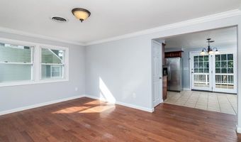 136 Davis Ave, Cranston, RI 02910