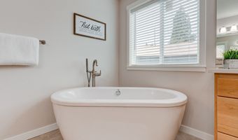 13920 S LUCIA Ln, Mulino, OR 97042
