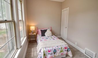 811 McPherson Ave, Alton, IL 62002