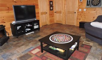 103 Chucks Ln, Bakersville, NC 28705