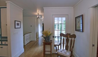 90 Taylor Ln, Alderson, WV 24910
