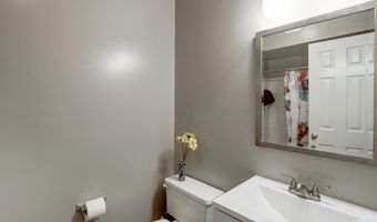 13 AVALON Ct, Bethesda, MD 20816