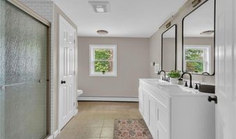 115 Hill Top Dr, Johnston, RI 02919