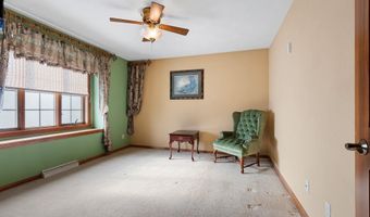 69 PENBROOK Cir, Appleton, WI 54913