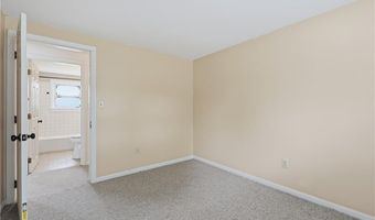 29 Rosedale Dr, Bristol, RI 02809